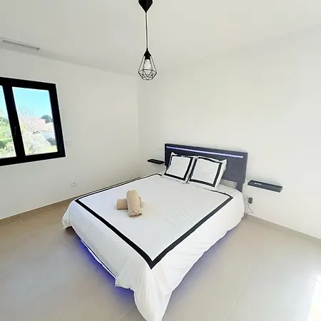 Sumptuous Pool Jacuzzi Villa *