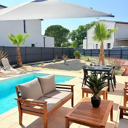 Sumptuous Pool Jacuzzi Villa