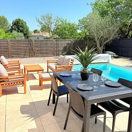Sumptuous Pool Jacuzzi * Teyran
