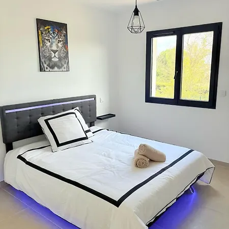 Sumptuous Pool Jacuzzi Villa *