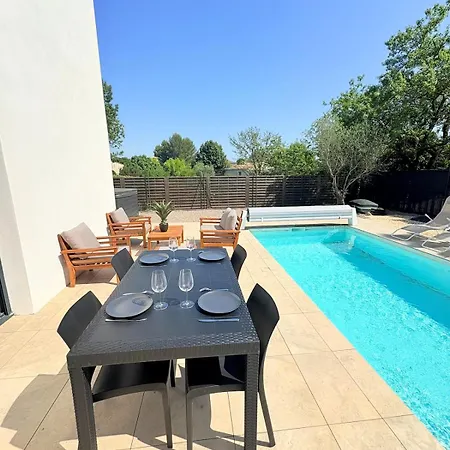 Sumptuous Pool Jacuzzi Villa